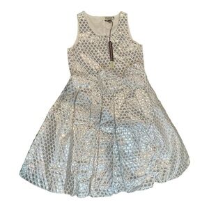 NWT SOPHIE CATALOU DEESS SIZE 9-10